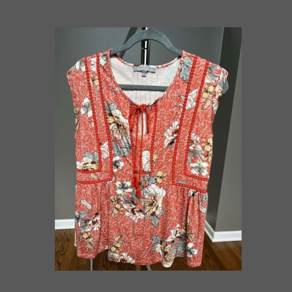 DANIEL RAINN Micaela Embroidery Detail Tassel Knit Top - Picture 1 of 6
